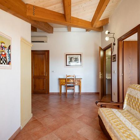 Lola Piccolo Hotel E Appartamenti Marina di Grosseto Ngoại thất bức ảnh