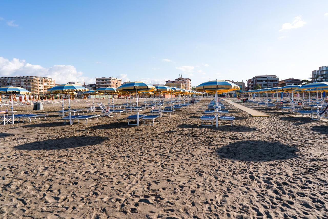 Lola Piccolo Hotel E Appartamenti Marina di Grosseto Ngoại thất bức ảnh