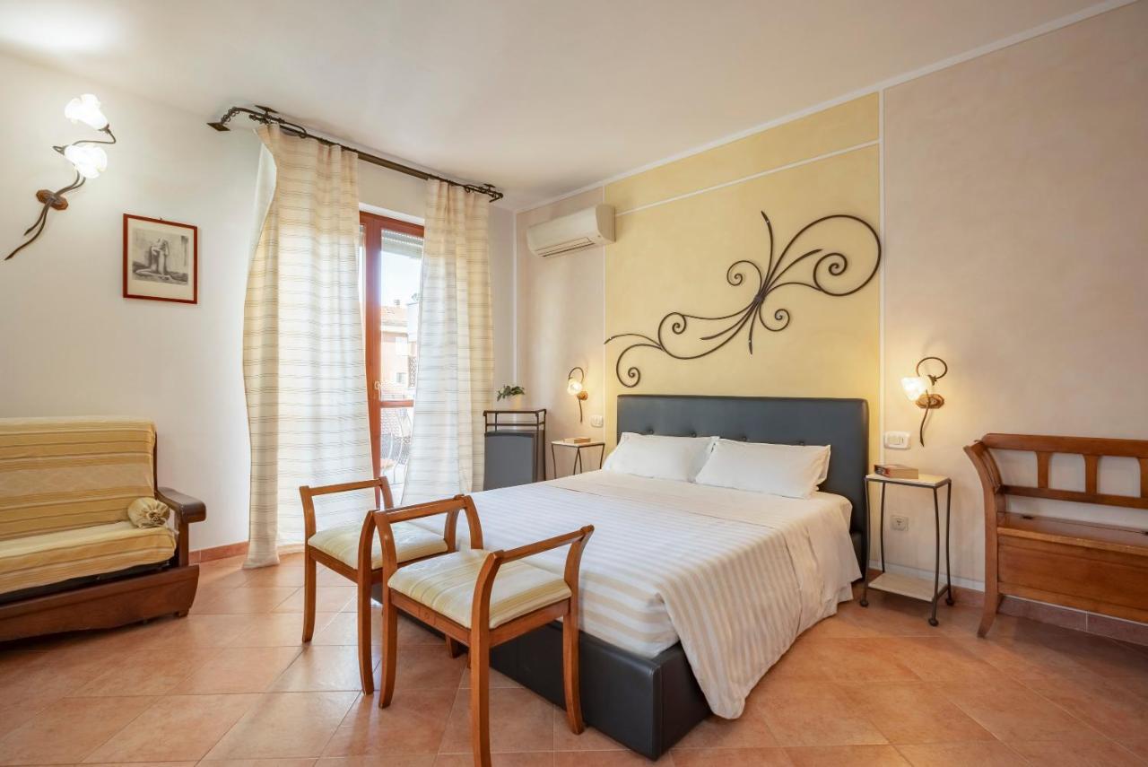 Lola Piccolo Hotel E Appartamenti Marina di Grosseto Ngoại thất bức ảnh