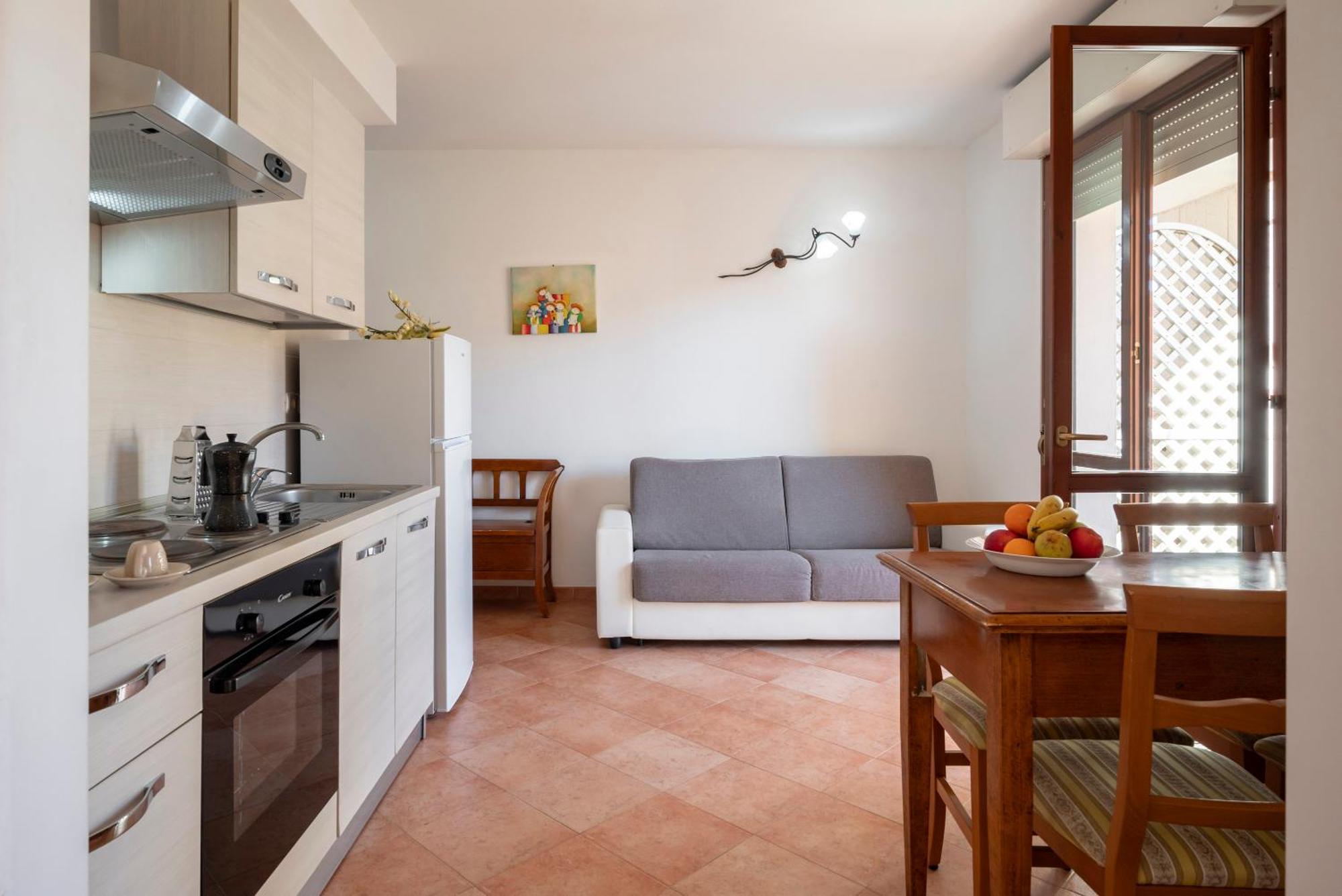 Lola Piccolo Hotel E Appartamenti Marina di Grosseto Ngoại thất bức ảnh