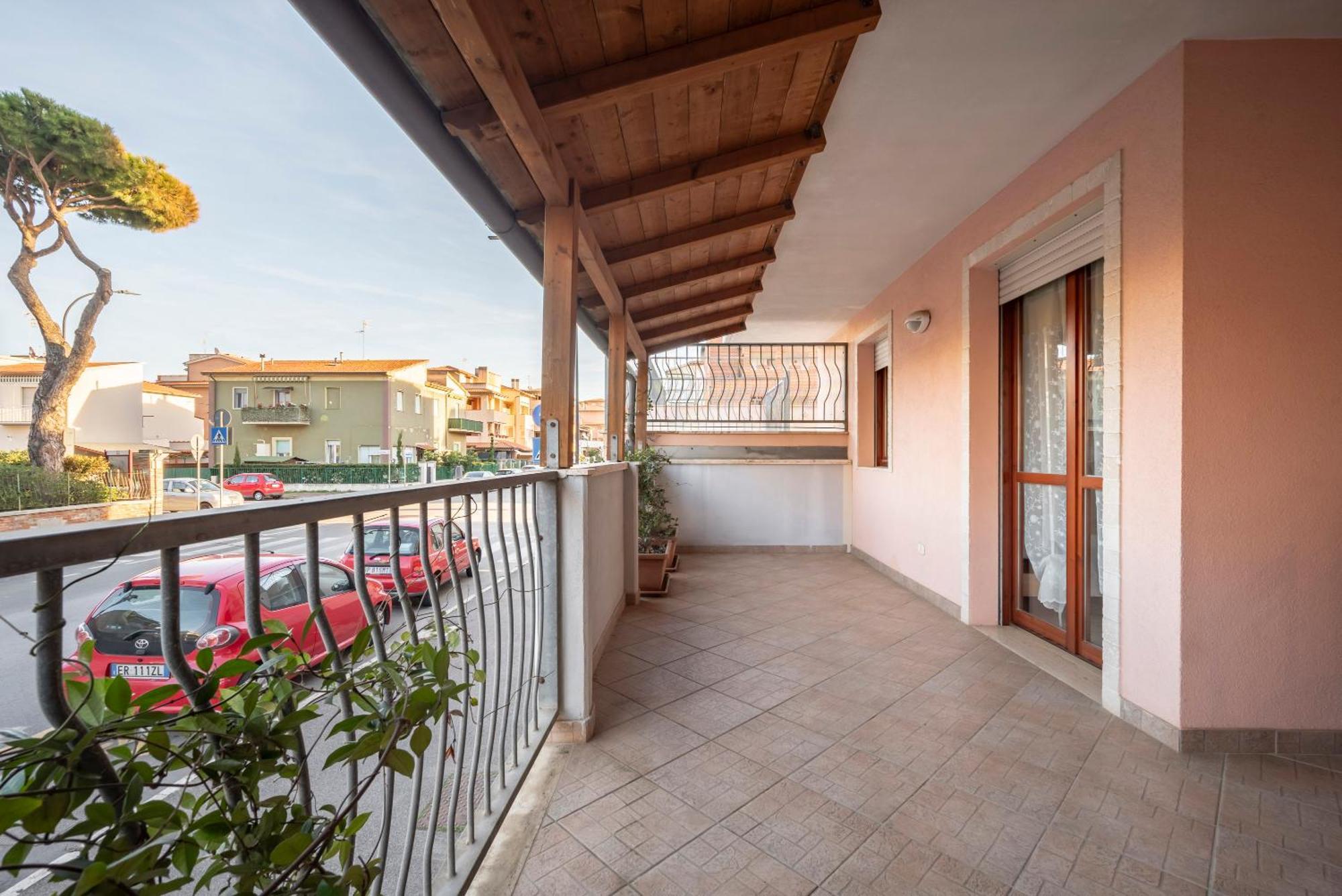 Lola Piccolo Hotel E Appartamenti Marina di Grosseto Ngoại thất bức ảnh