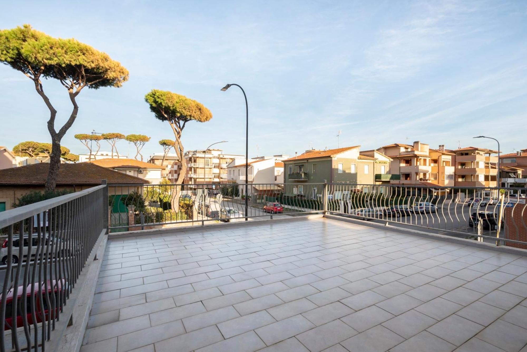 Lola Piccolo Hotel E Appartamenti Marina di Grosseto Ngoại thất bức ảnh