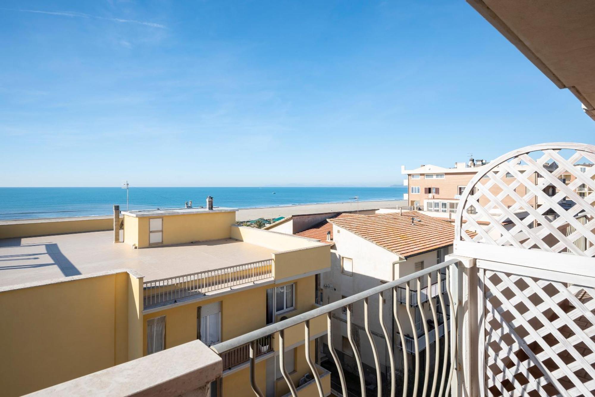 Lola Piccolo Hotel E Appartamenti Marina di Grosseto Ngoại thất bức ảnh