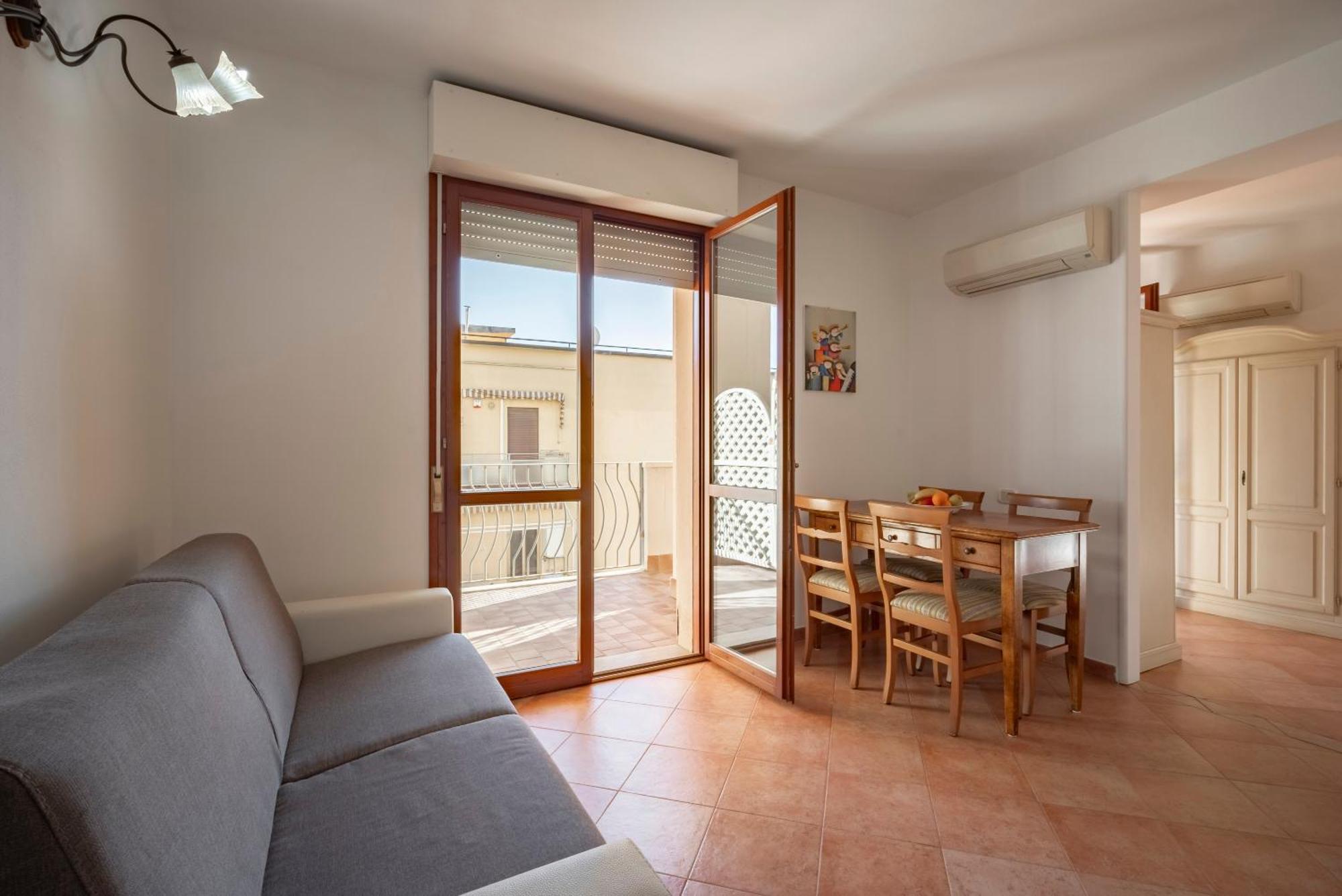 Lola Piccolo Hotel E Appartamenti Marina di Grosseto Ngoại thất bức ảnh