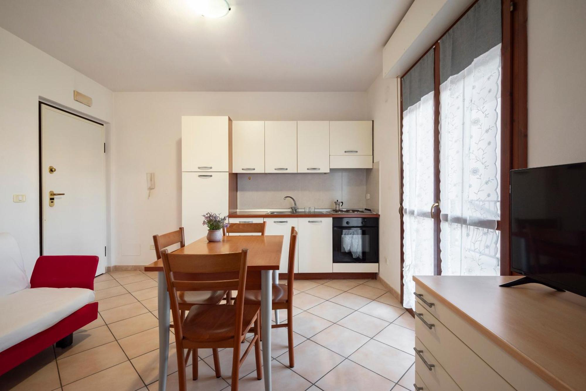 Lola Piccolo Hotel E Appartamenti Marina di Grosseto Ngoại thất bức ảnh