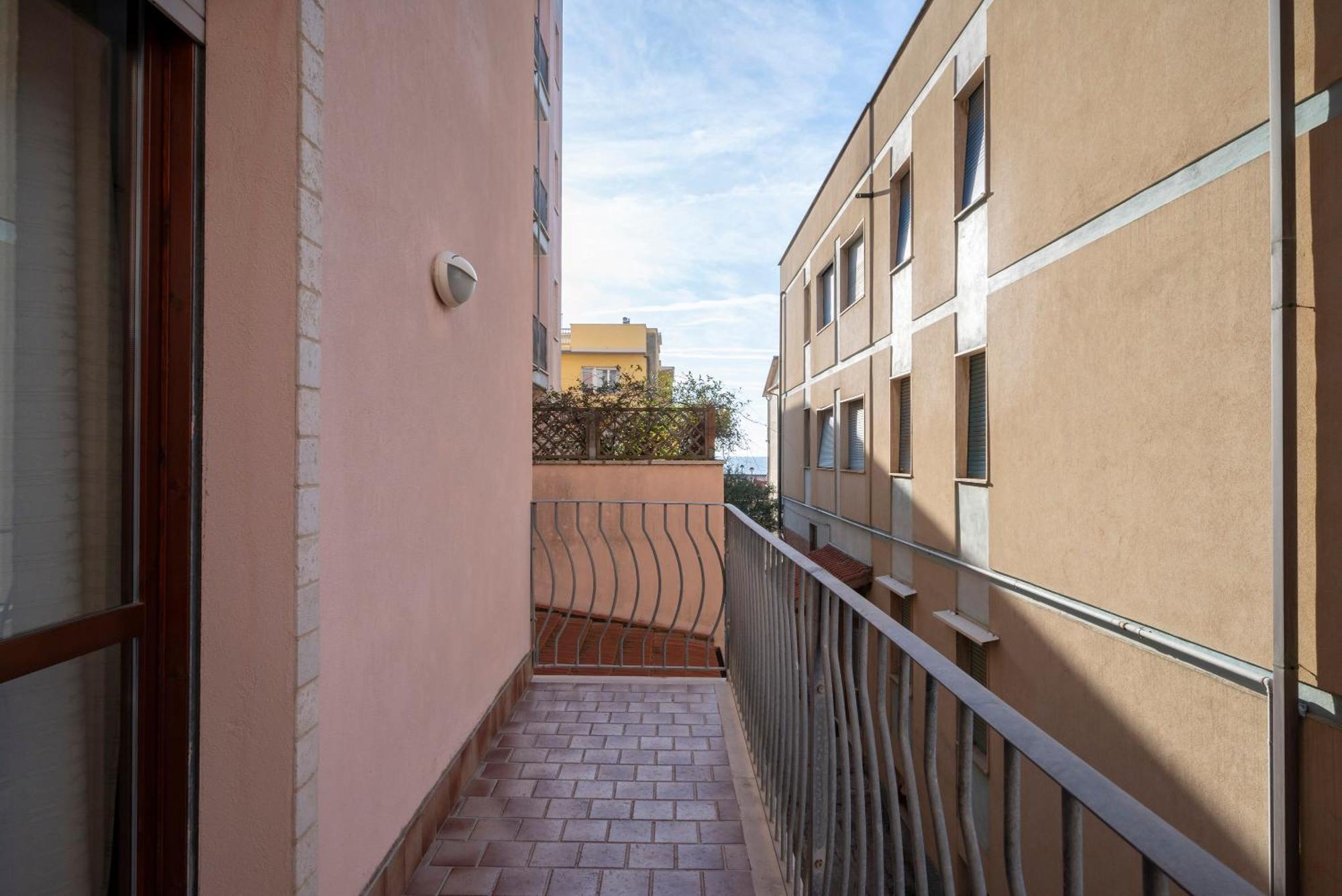 Lola Piccolo Hotel E Appartamenti Marina di Grosseto Ngoại thất bức ảnh