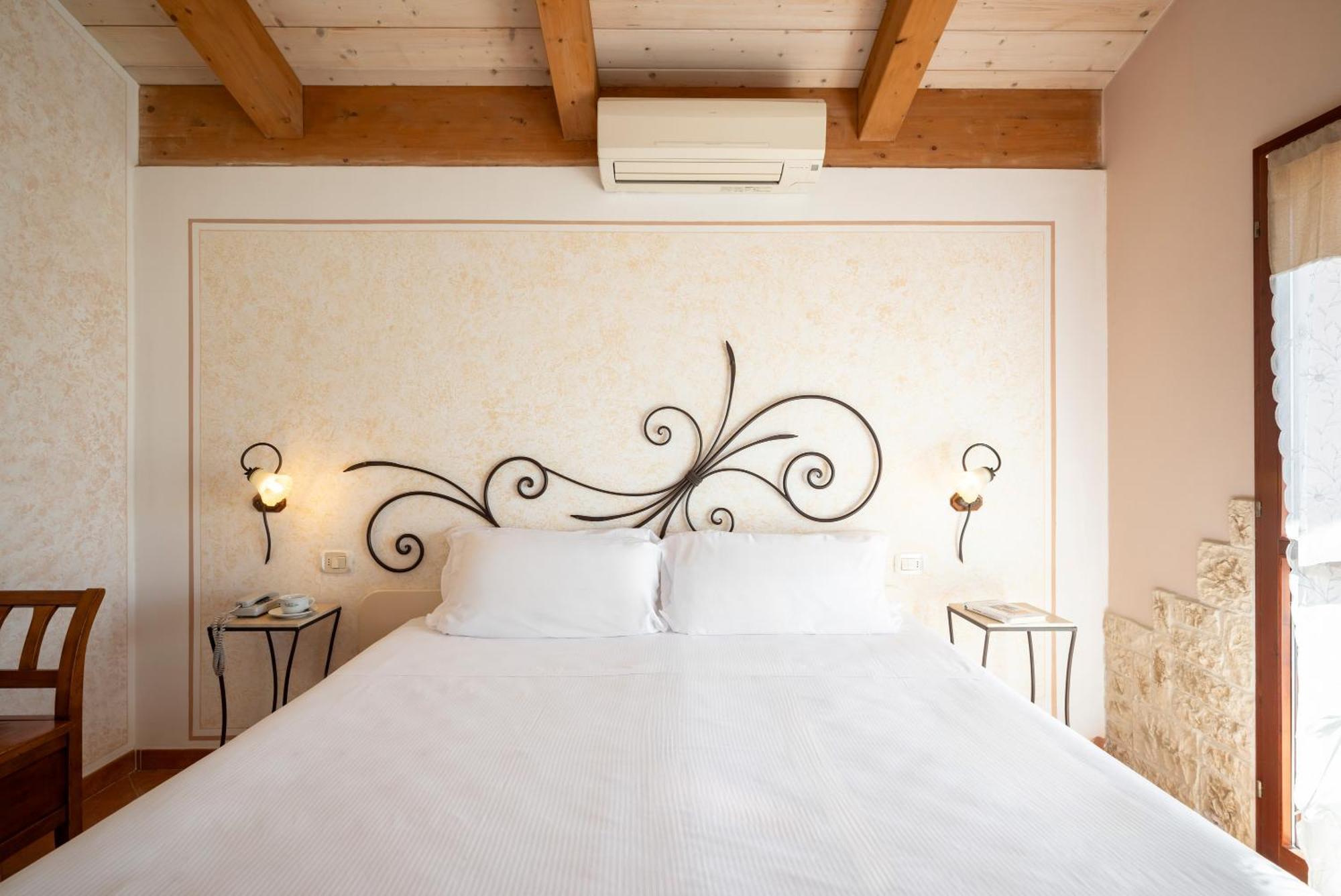 Lola Piccolo Hotel E Appartamenti Marina di Grosseto Ngoại thất bức ảnh