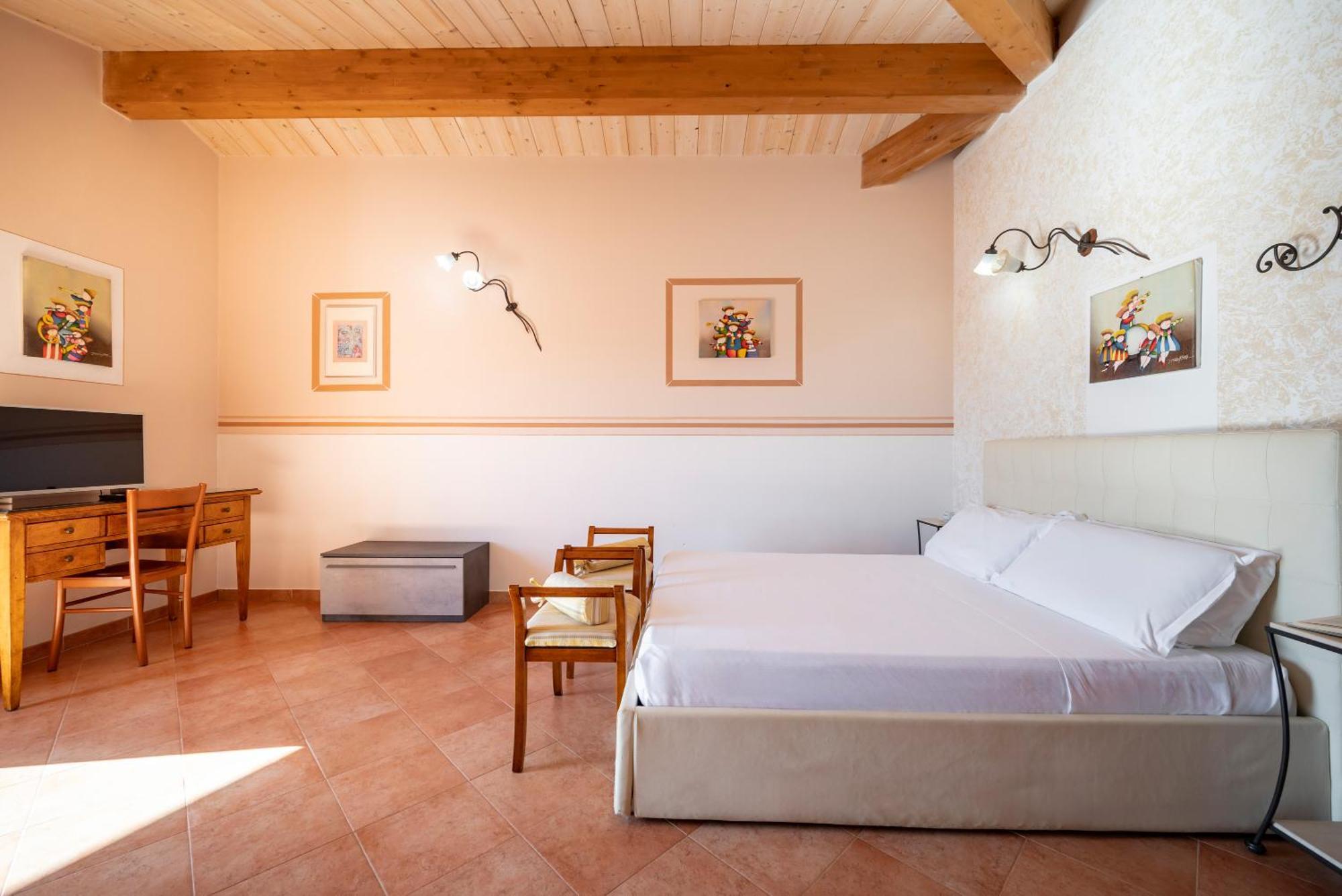 Lola Piccolo Hotel E Appartamenti Marina di Grosseto Ngoại thất bức ảnh