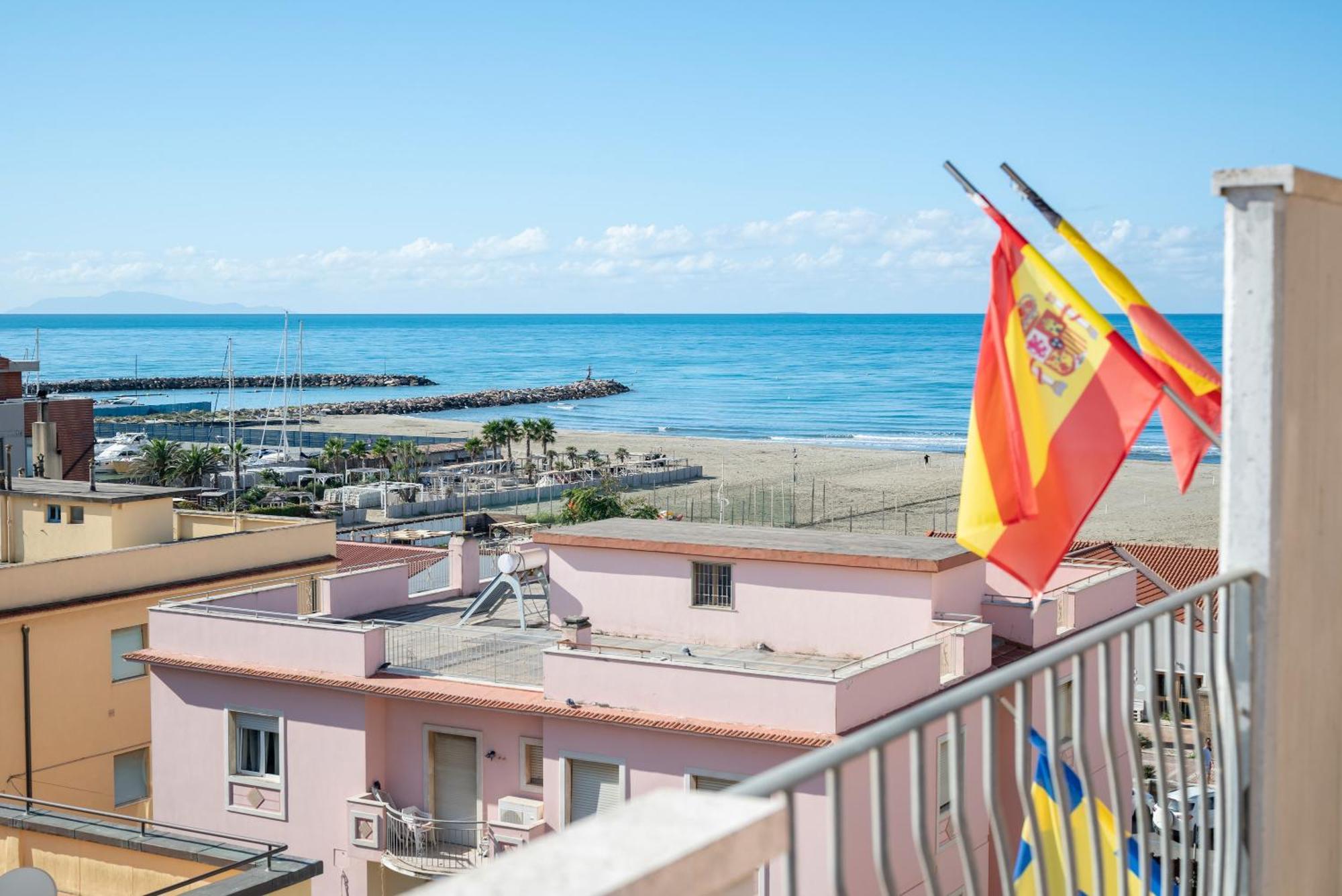 Lola Piccolo Hotel E Appartamenti Marina di Grosseto Ngoại thất bức ảnh